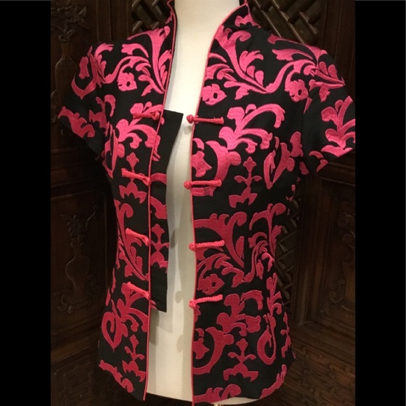 💕 ASIAN DESIGN TOP NWT SIZE 34 - Picture 6 of 8